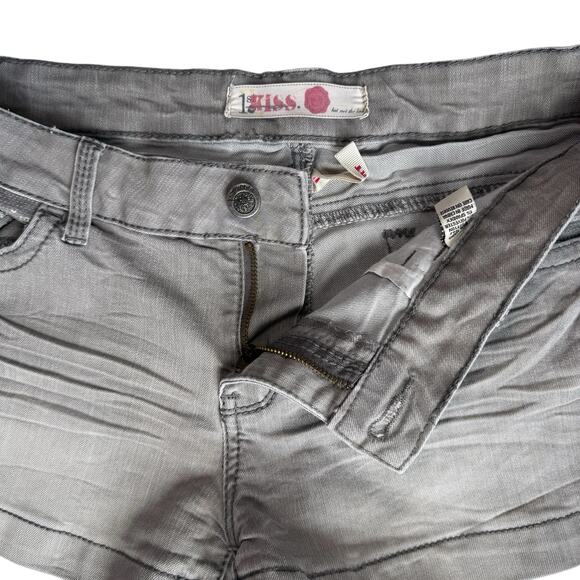 Womens Distressed Gray Denim Shorts Size 11 Sequins Casual Grunge Glam Summer - Picture 10 of 13